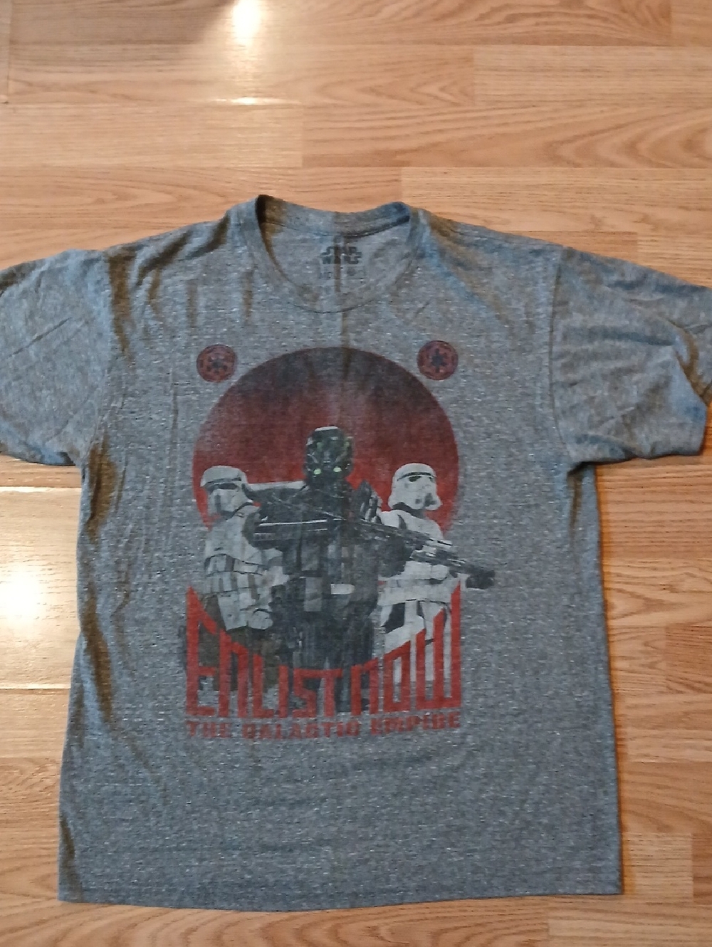 Men's Size Medium Gray Star Wars T-shirt Galactic Empire